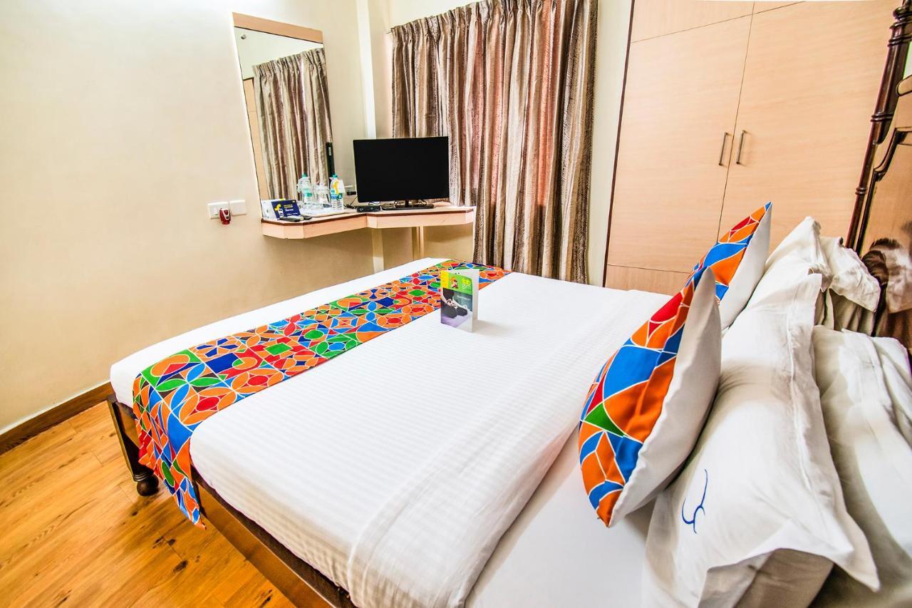 Hotel Crescent Inn Ченнаї Екстер'єр фото