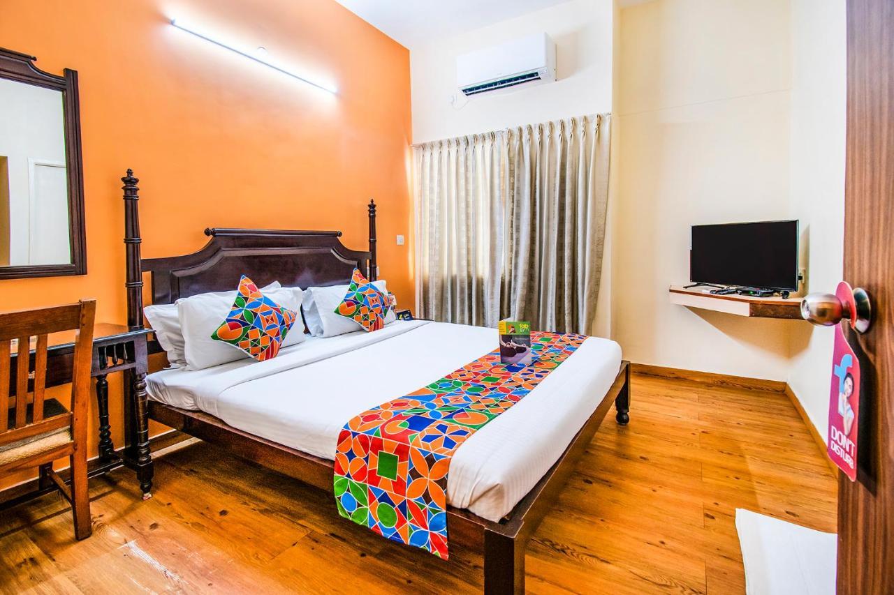 Hotel Crescent Inn Ченнаї Екстер'єр фото