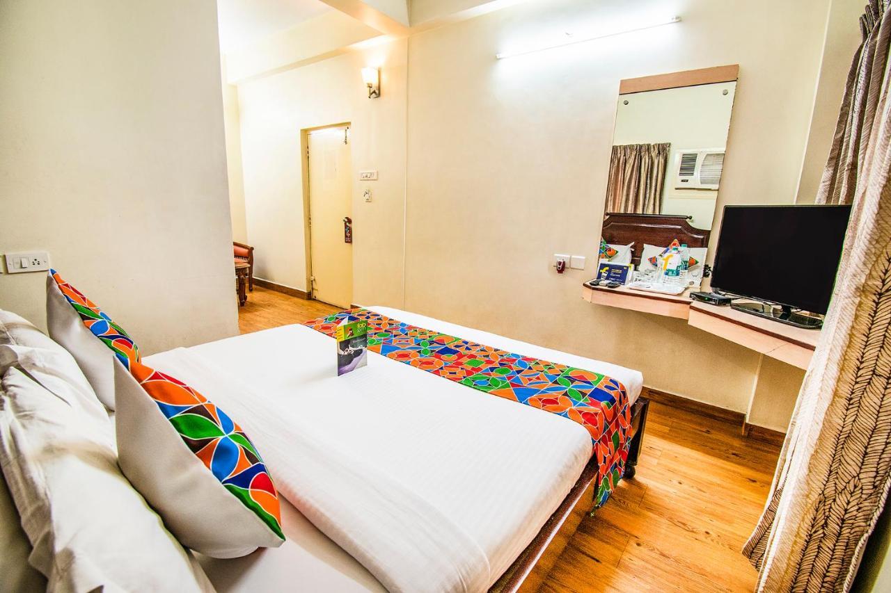 Hotel Crescent Inn Ченнаї Екстер'єр фото