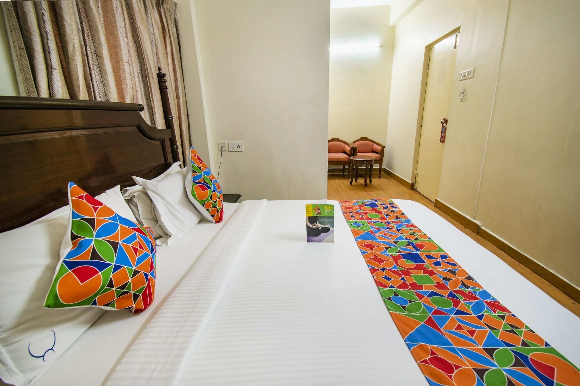 Hotel Crescent Inn Ченнаї Екстер'єр фото